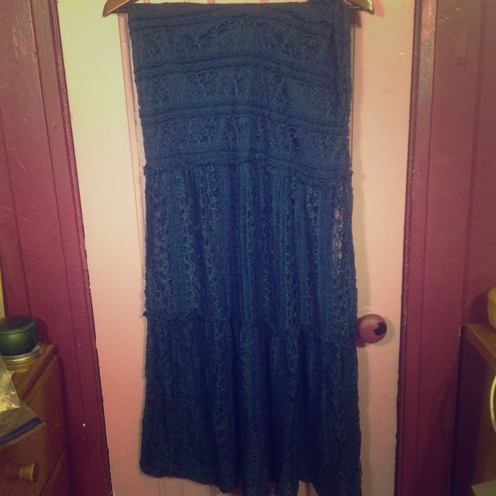 Maxi lace skirt